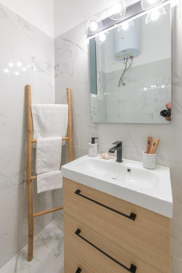 Nadia'S Boutique Apartment, Atene Esterno foto
